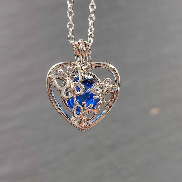 Engelrufer Sterling Silber Schmetterling Mit Glasperle Zum Selber Füllen, Urnenschmuck von ZinouMinimanufaktur