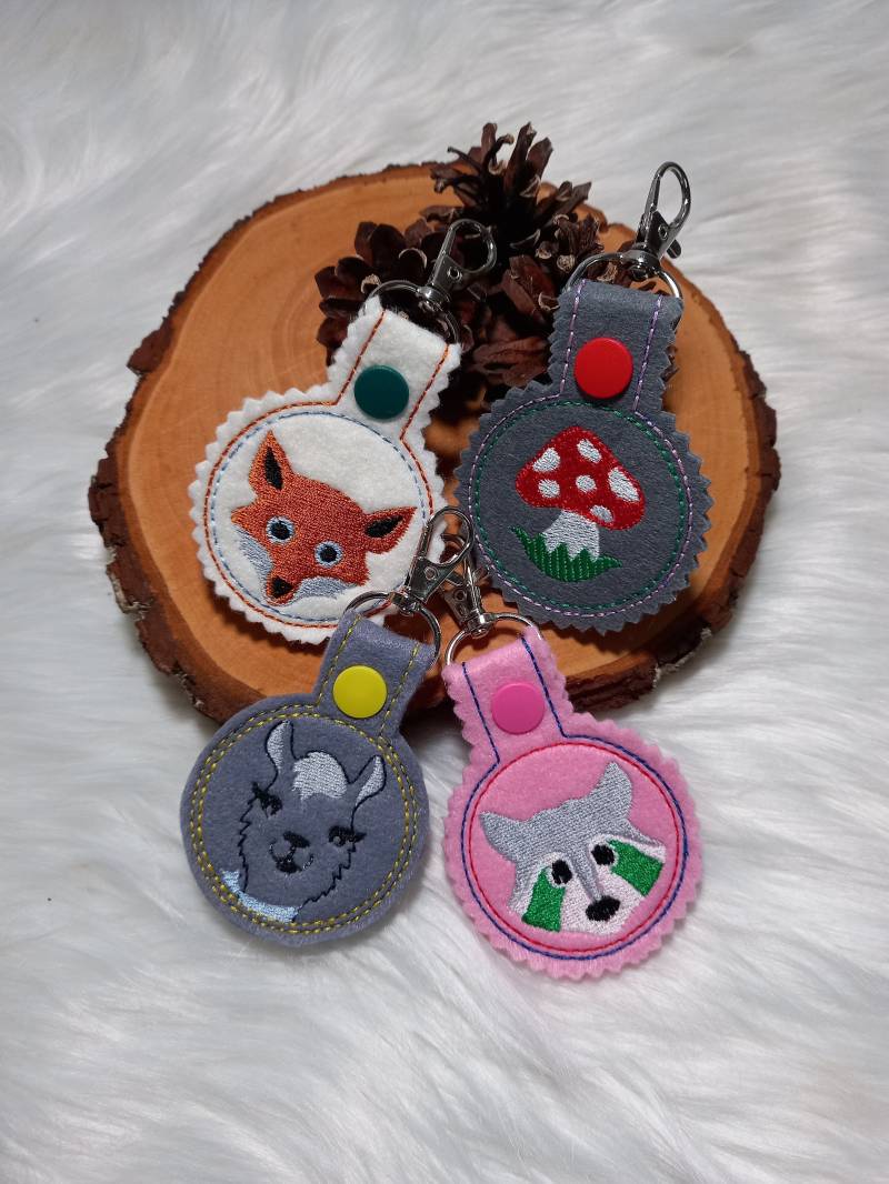 Schlüsselanhänger Kinder Lama Pilz Waschbär Fuchs Bestickt Filz Versch. Farben U. Formen von ZippisNaehatelier