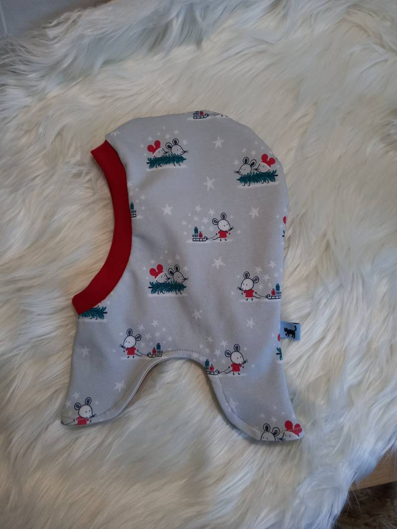 Schlupfmütze, Wendemütze Aus Bio-Jersey Und Bio-French Terry, Taupe, Weihnachtsmäuse, Lillestoff, Rot, Größe 40-57 von ZippisNaehatelier