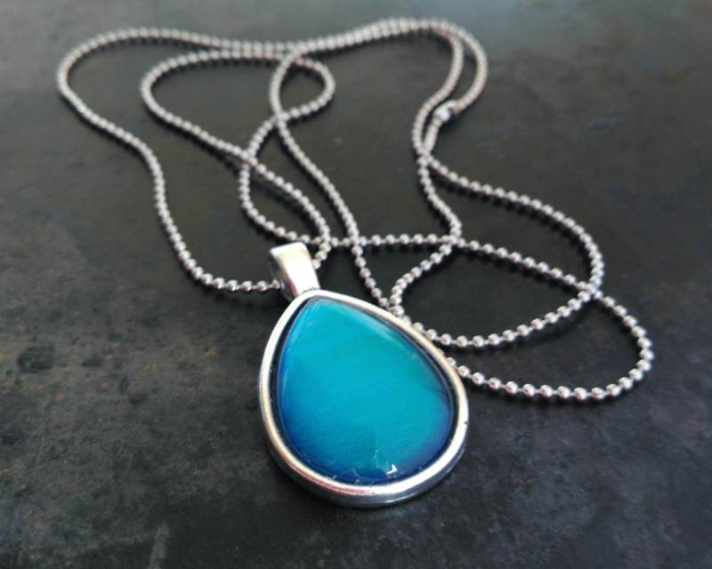 Türkis Anhänger Halskette ~ Lange Kette Cabochon Glasanhänger von Zirafka