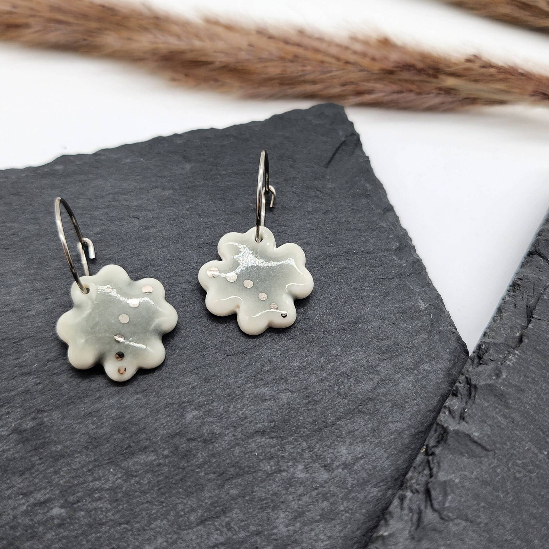 Porzellan Ohrringe, Kreolen Edelstahl, Schmuck, 24K Platin, Handmade, Handgemacht, Kleines Geschenk Porzellan Ohrringe, Kreolen Edelstahl, Schmuck, 24K Platin, Handmade, Handgemacht, Kleines Geschenk von ZitroenchenDesign