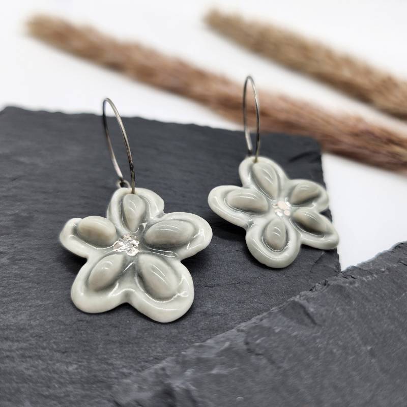 Porzellan Ohrringe, Kreolen Edelstahl, Schmuck, 24K Platin, Handmade, Handgemacht, Kleines Geschenk Porzellan Ohrringe, Kreolen Edelstahl, Schmuck, 24K Platin, Handmade, Handgemacht, Kleines Geschenk von ZitroenchenDesign