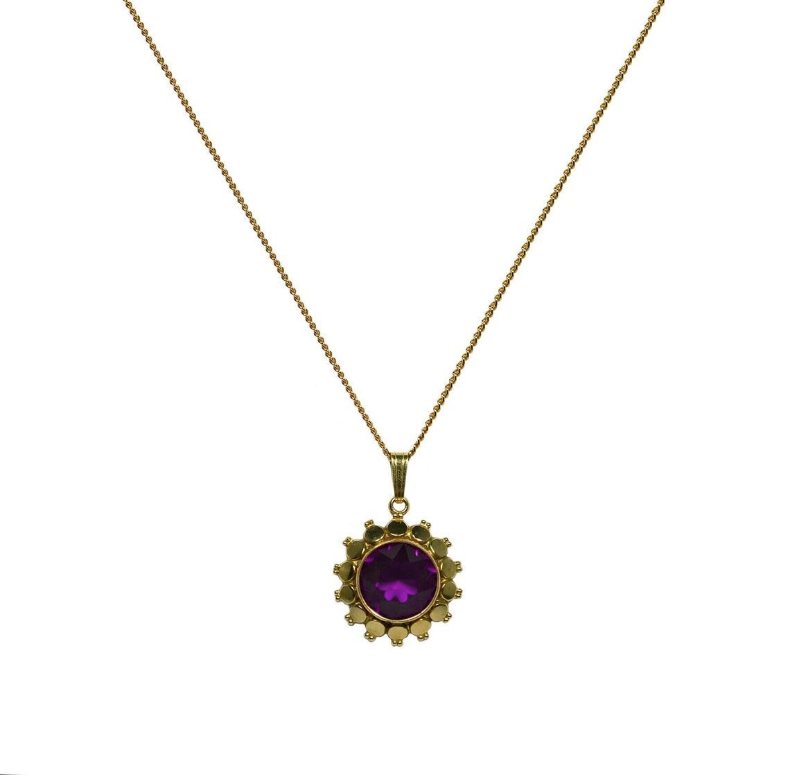 Vintage 1950Er 14 Karat Rolled Gold Amethyst Lila Paste Runde Blumen Einstellung Anhänger Kette Halskette Signiert K & L Vintage 1950Er 14 Karat Rolled Gold Amethyst Lila Paste Runde Blumen Einstellung Anhänger Kette Halskette Signiert K & L von ZiziKim