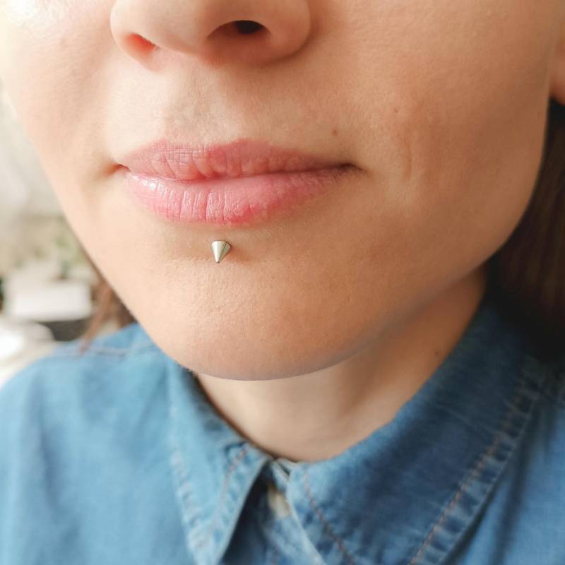 Set Von 3 Stick On Con Spike Ohrstecker Lippen Labret Augenbraue Nicht-Piercing Körperschmuck Fake Haut Piercing Silber Farbe Set Von 3 Stick On Con Spike Ohrstecker Lippen Labret Augenbraue Nicht-Piercing Körperschmuck Fake Haut Piercing Silber Farbe von ZlataJewels