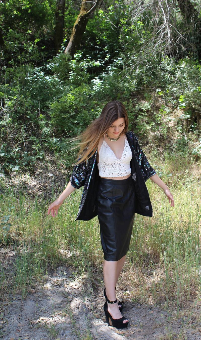 Vintage 80Er 1980 Rocker Schwarz Leder Mini Bleistift Wiggle Rock Rückenknopf California Boho Hippie von ZodiacVintageCo