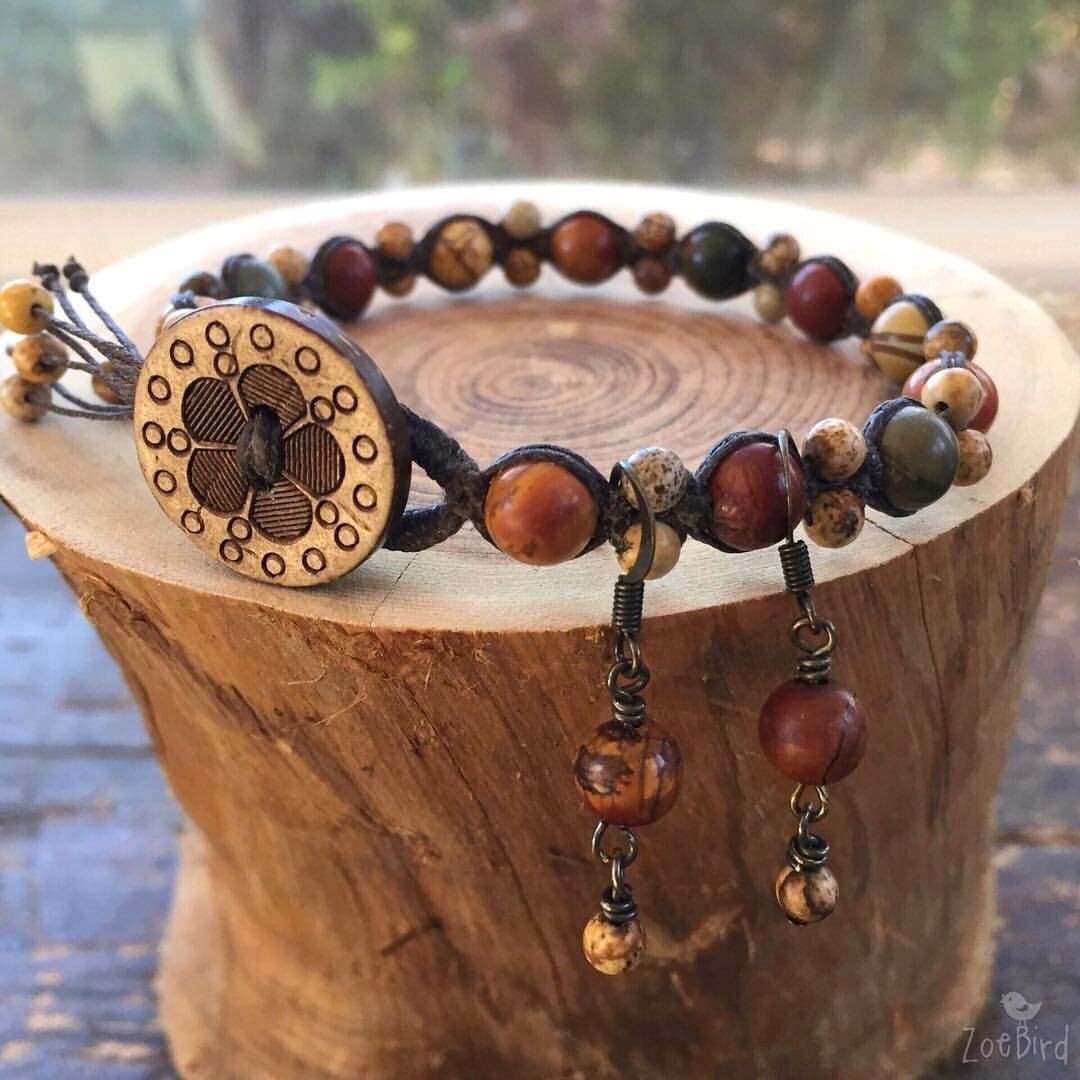 Makramé Schmuck Set - Jaspis Rotes Armband Und Ohrringe Rote Perlen Boho Chic von ZoeBirdDesigns