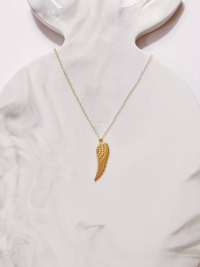 Gold Vermeil Engel Flügel Kette Zierliche Schichtschmuck Gold Vermeil Engel Flügel Kette Zierliche Schichtschmuck von ZoeJewelryDesigns