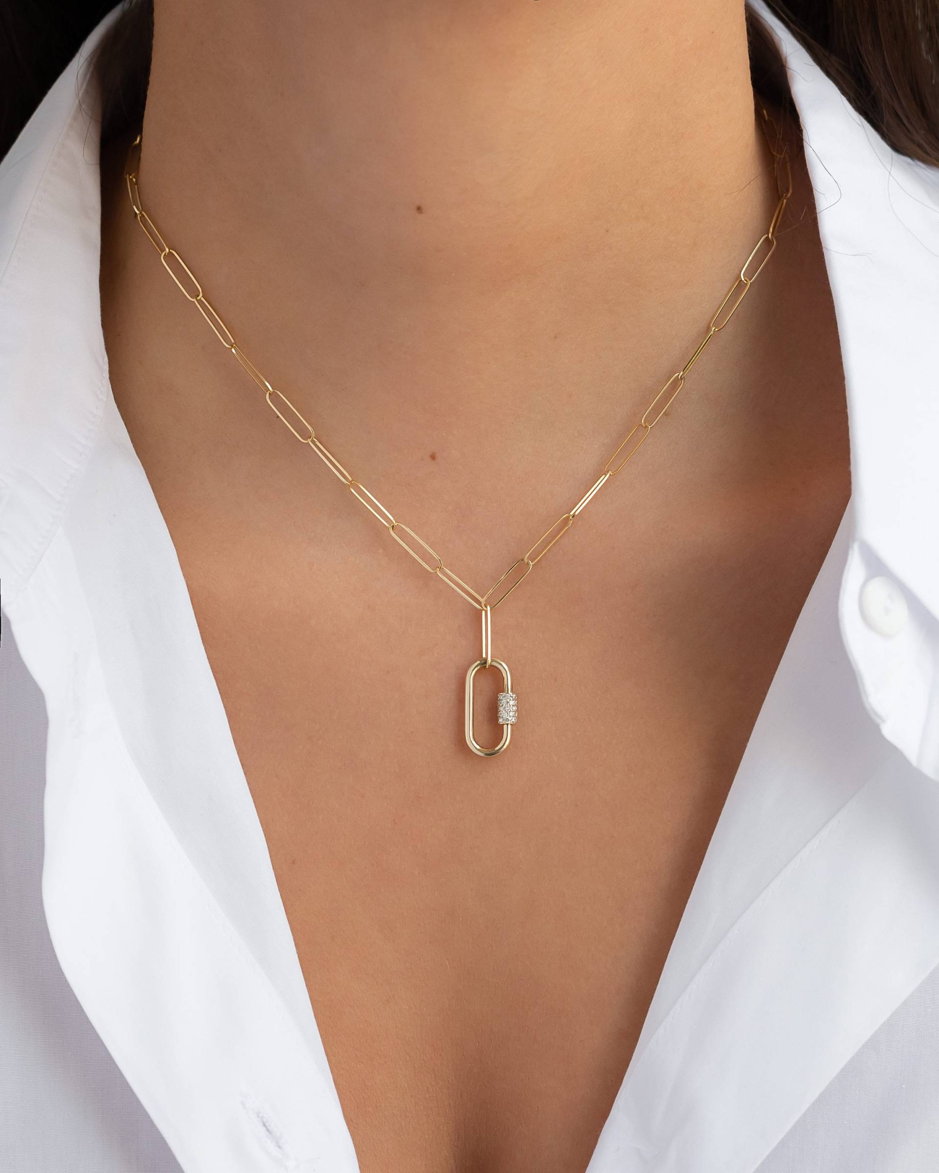 Karabinerverschluss-Anhänger Aus 14-Karätigem Gold Mit Diamanten von ZoeLevJewelry