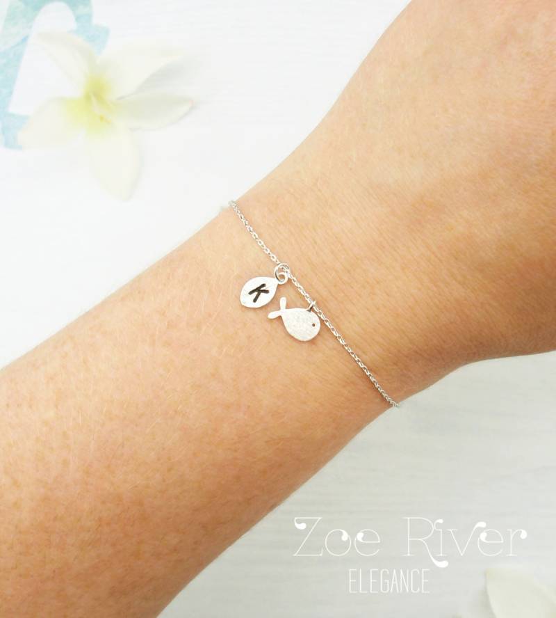 Personalisierte Fisch Wal Armband. Zartes Gold Oder Silber Armband. Wählen Sie Mit Ohne Initialen von ZoeRiverElegance