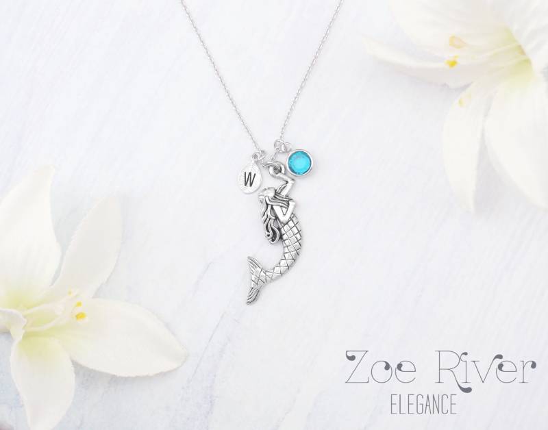 Personalisierte Geburtsstein, Meerjungfrau Halskette. Die Kleine Kette. Elegante Und Zierliche Initiale. Strandhochzeit, Brautjungfer Geschenkidee von ZoeRiverElegance
