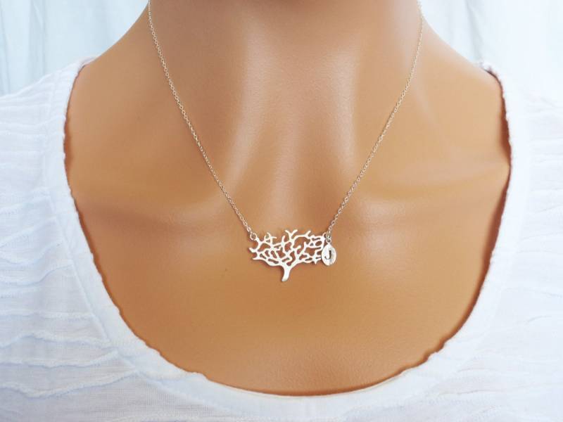 Personalisierte Stammbaum Halskette. Baumkette Aus Silber Oder Gold. Gravierter Buchstabe, Name, Personalisierter Schmuck. Muttertag von ZoeRiverElegance