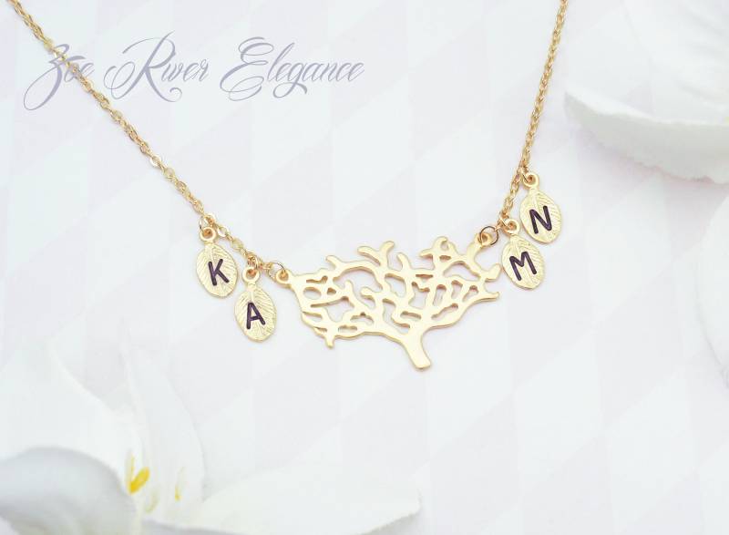 Personalisierte Stammbaum Halskette. Wählen Sie Silber Oder Gold Personalisierte Initialen Und Blatt Sinnvolle Geschenkidee, Mama Geschenkidee von ZoeRiverElegance
