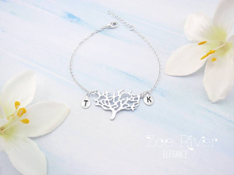 Personalisiertes Stammbaum-Armband. Wählen Sie Silber Oder Gold Personalisierte Initialen Und Blatt Armband. Sinnvolle Geschenkidee, Mama von ZoeRiverElegance