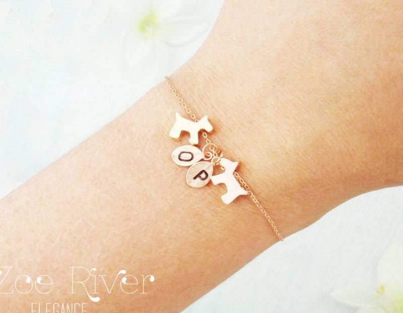 Wählen Sie Roségold, Silber Oder Gold Personalisiertes Hundearmband Mit Initialen. 1 2 Hunde. Zierliches, Kleines von ZoeRiverElegance