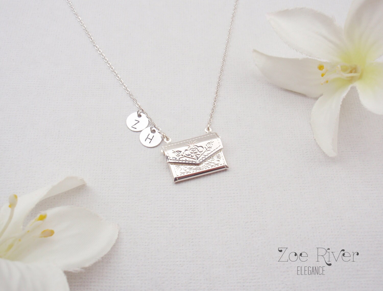 Wählen Sie Roségold, Silber Oder Gold Umschlagmedaillon Halskette. Personalisierte Initiale, Zierliche Und Elegante Locket Roségoldenes von ZoeRiverElegance