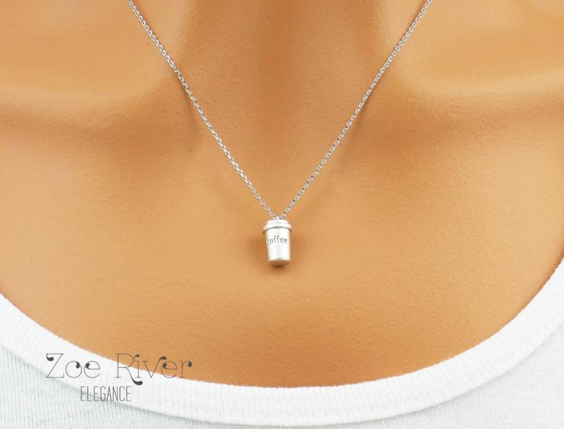 Wählen Sie Silber Oder Goldfarbene Kaffeekette. Kaffeeliebhaber Personalisierte Halskette. Gravierte Initiale, Koffein Süchtig, Silber, Gold von ZoeRiverElegance