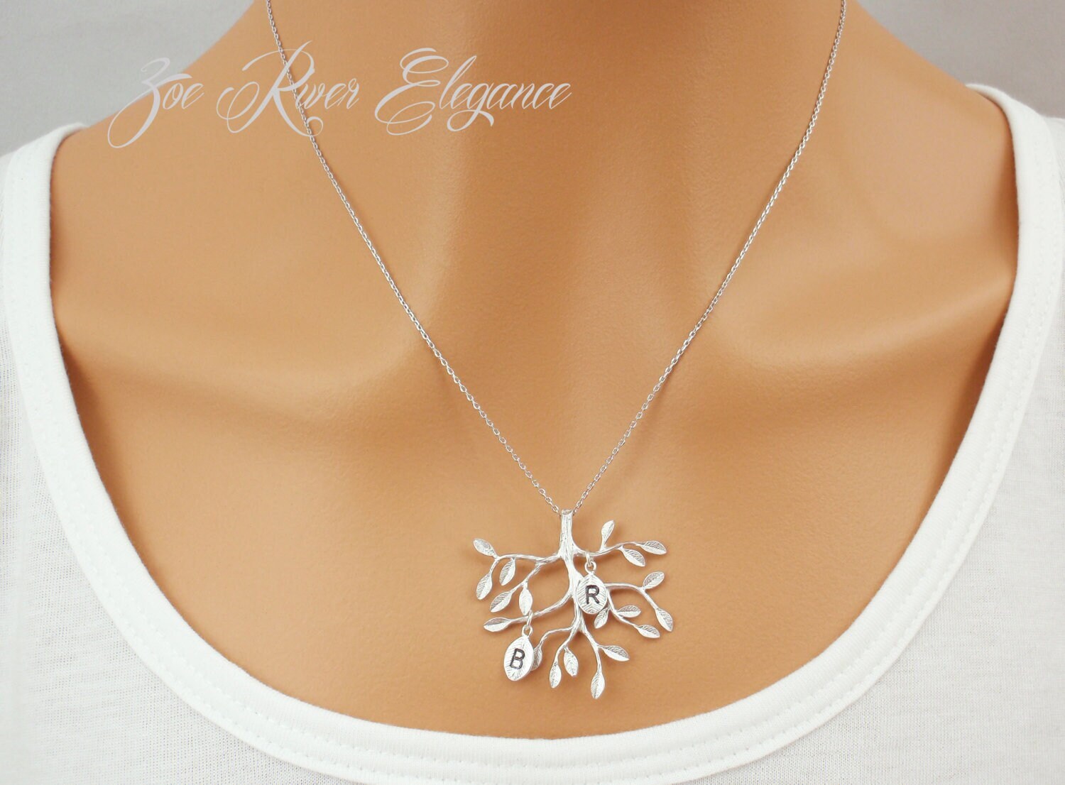 stammbaum Halskette Aus Silber, Roségold Oder Gold. Personalisierte Initialen Baum Halskette. Geschenkidee Zum Muttertag, Großmutter von ZoeRiverElegance