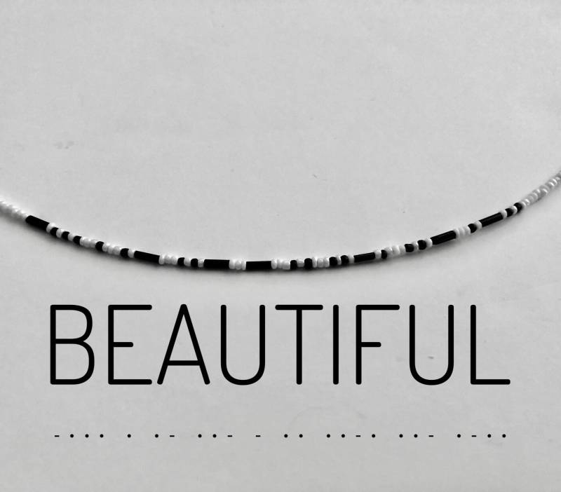 Morse-Code Schöne Halskette, Halsband Perlen Schwarz Und Weiß Halsband, Halskette von ZoeSheaDesigns