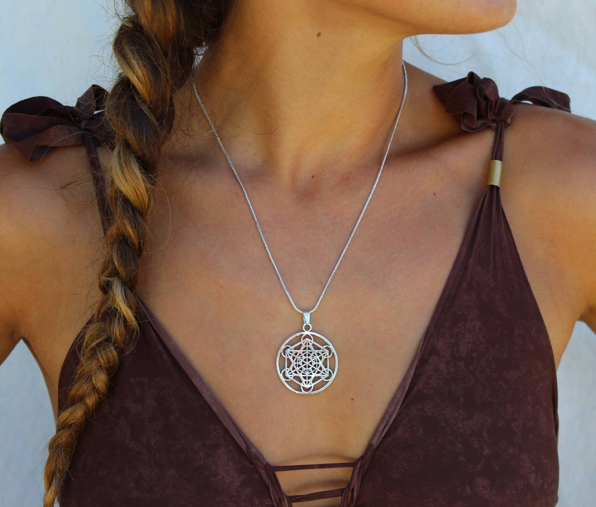 Versilberte Heilige Geometrie Halskette Same Des Lebens Yoga Amulett von ZoelaDesign