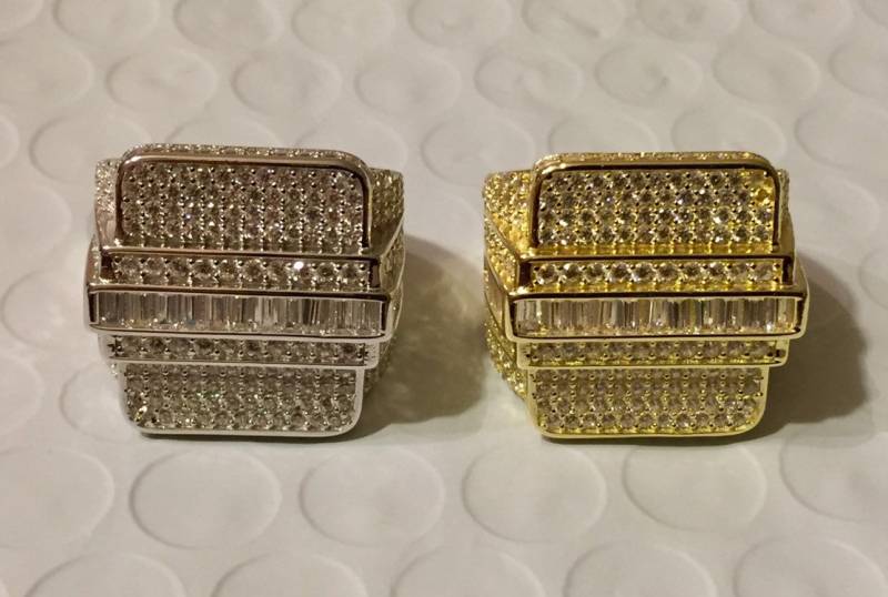 Herren Custom Iced Out Hop Massiv 925 Sterling Silber Pinky Ring in Rhodium Oder 14K Gelbgold Finish Größen 7-13 von ZoeysJewelryBoxLLC