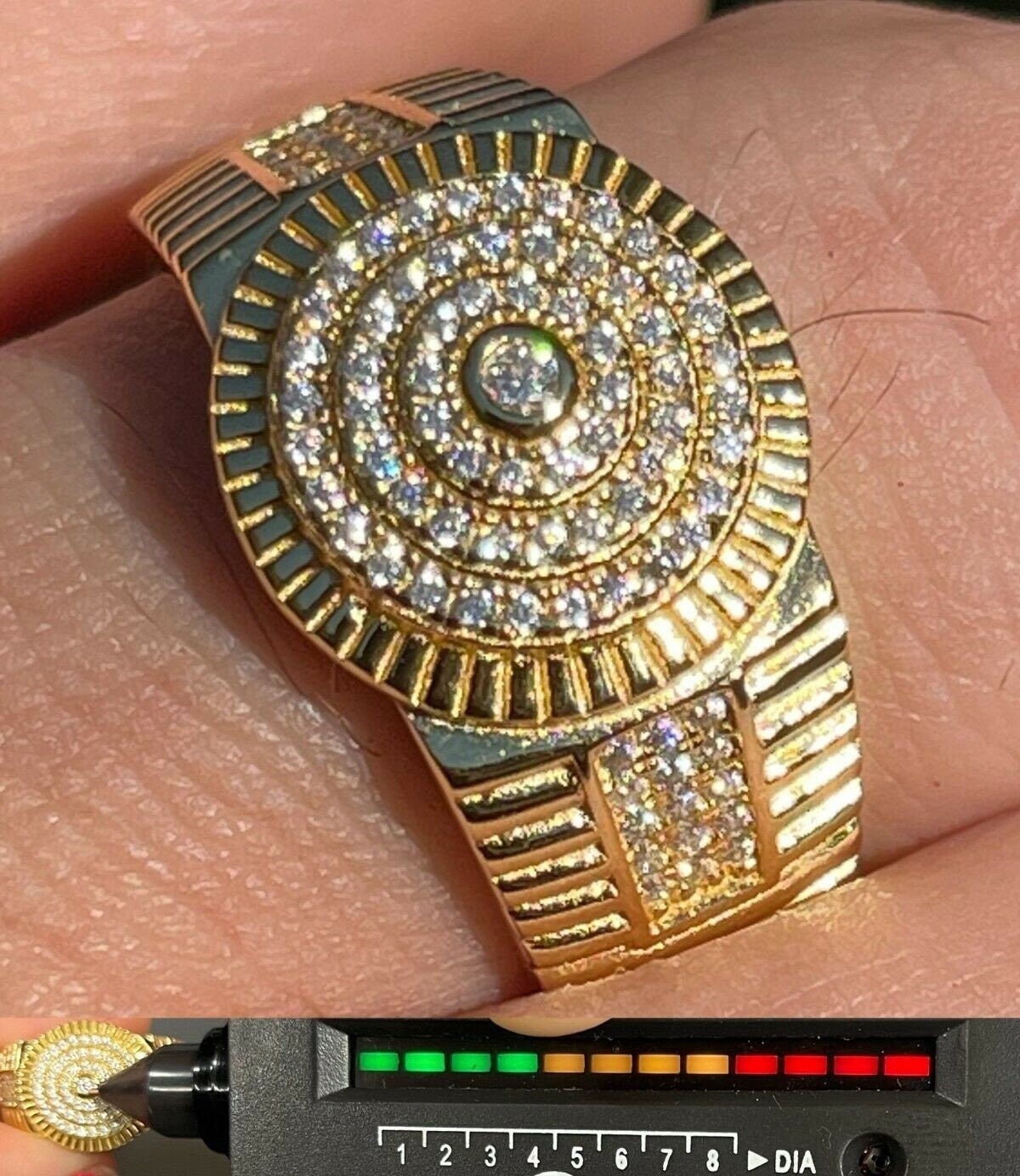 Herren Iced Out Moissanite Solitär Pinky Ring Gold Vermeil Über Massivem 925 Sterling Silber, Größen 6-13, Passes Diamond Tester von ZoeysJewelryBoxLLC