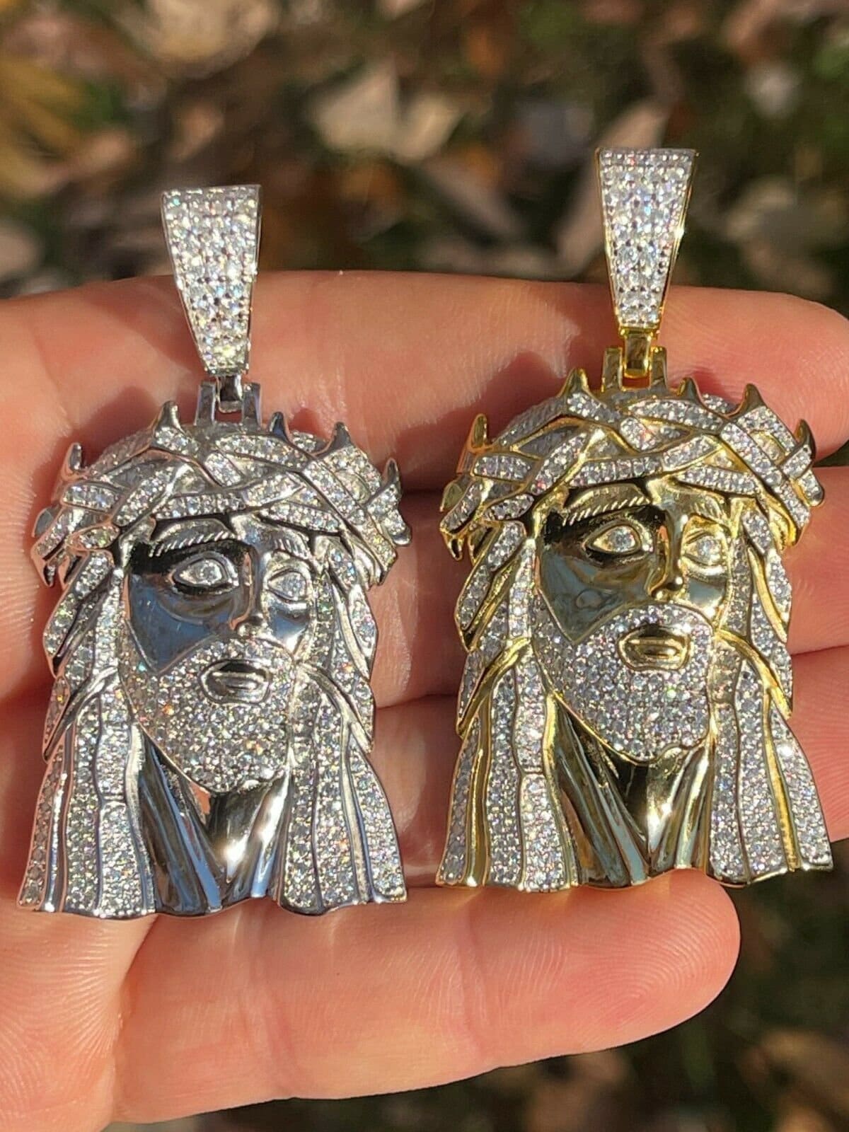 Super Iced Out Cz Massiv 925 Sterling Silber in Gold Vermeil Oder Rhodium Finish Jesus Christus Anhänger 2, 25 "x 1, 25" von ZoeysJewelryBoxLLC