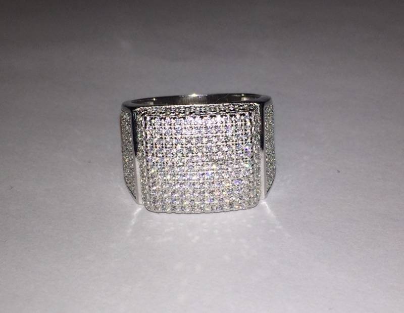 Iced Out Herren Sterling Silber Pinky Ring Simulierte Diamanten von ZoeysJewelryBoxLLC
