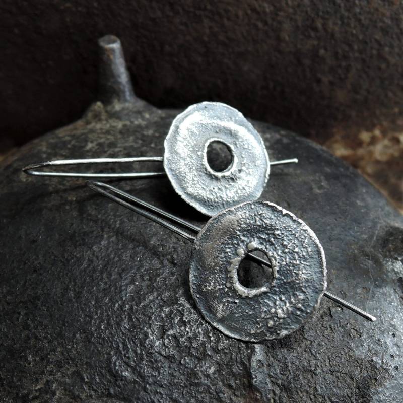 Oxidierte Sterling Silber Ohrringe Strukturierter Moderner Schmuck von ZofiaGladysz