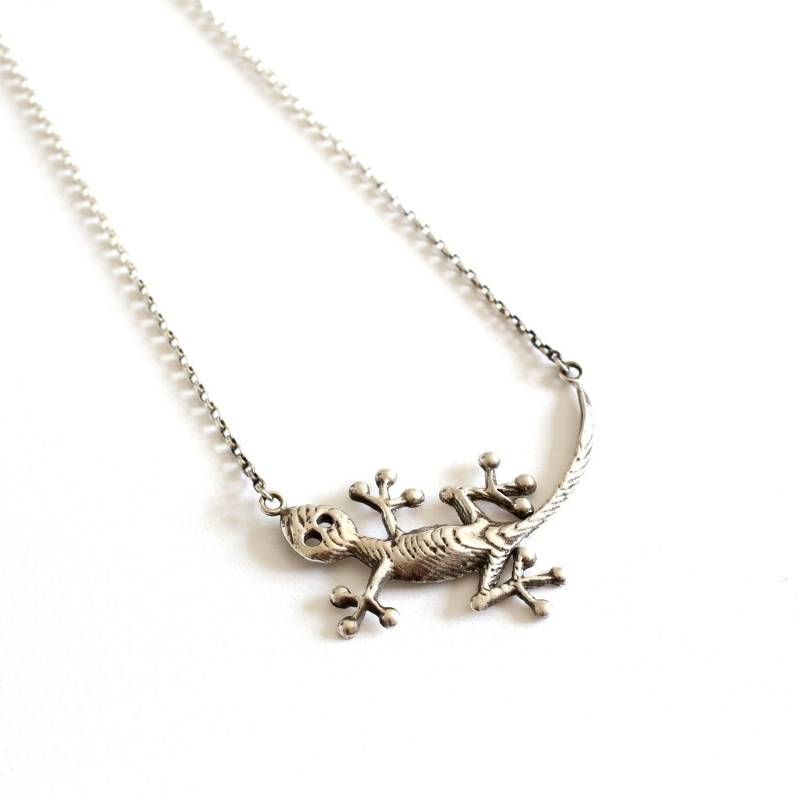 Eidechsenkette Aus Oxidiertem Silber Einzigartiges Geschenk Für Reptilien-Liebhaber Silberner Geckoanhänger Eidechsenkette Aus Oxidiertem Silber Einzigartiges Geschenk Für Reptilien-Liebhaber Silberner Geckoanhänger von ZohreKHjewelry