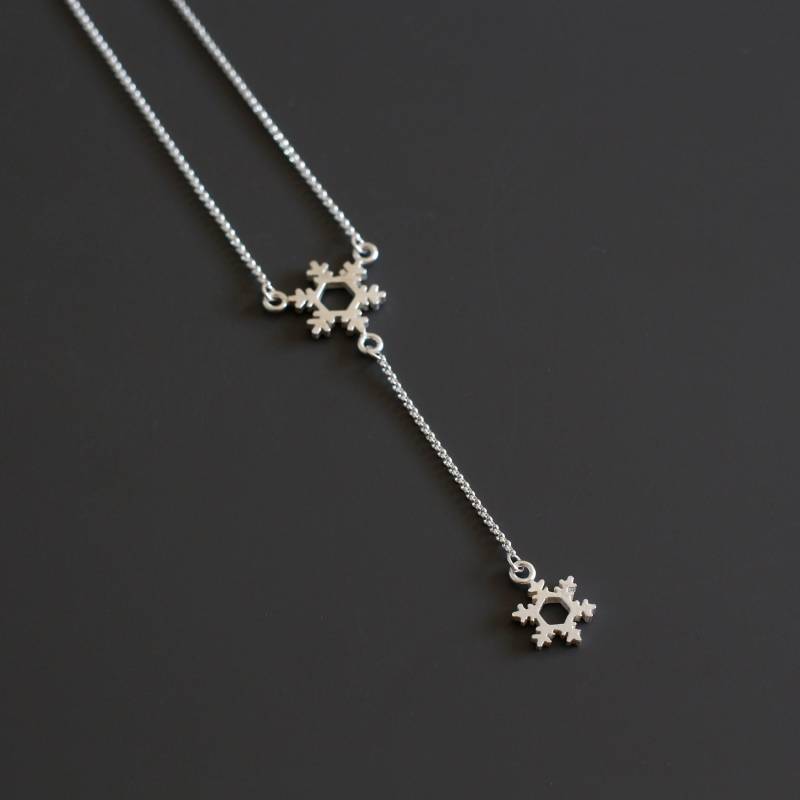 Handgemachte Silber Schneeflocke Y-Halskette Sterling Winter Schmuck Zarte Künstler-Halskette Einzigartiges Geschenk Für Sie Handgemachte Silber Schneeflocke Y-Halskette Sterling Winter Schmuck Zarte Künstler-Halskette Einzigartiges Geschenk Für Sie von ZohreKHjewelry