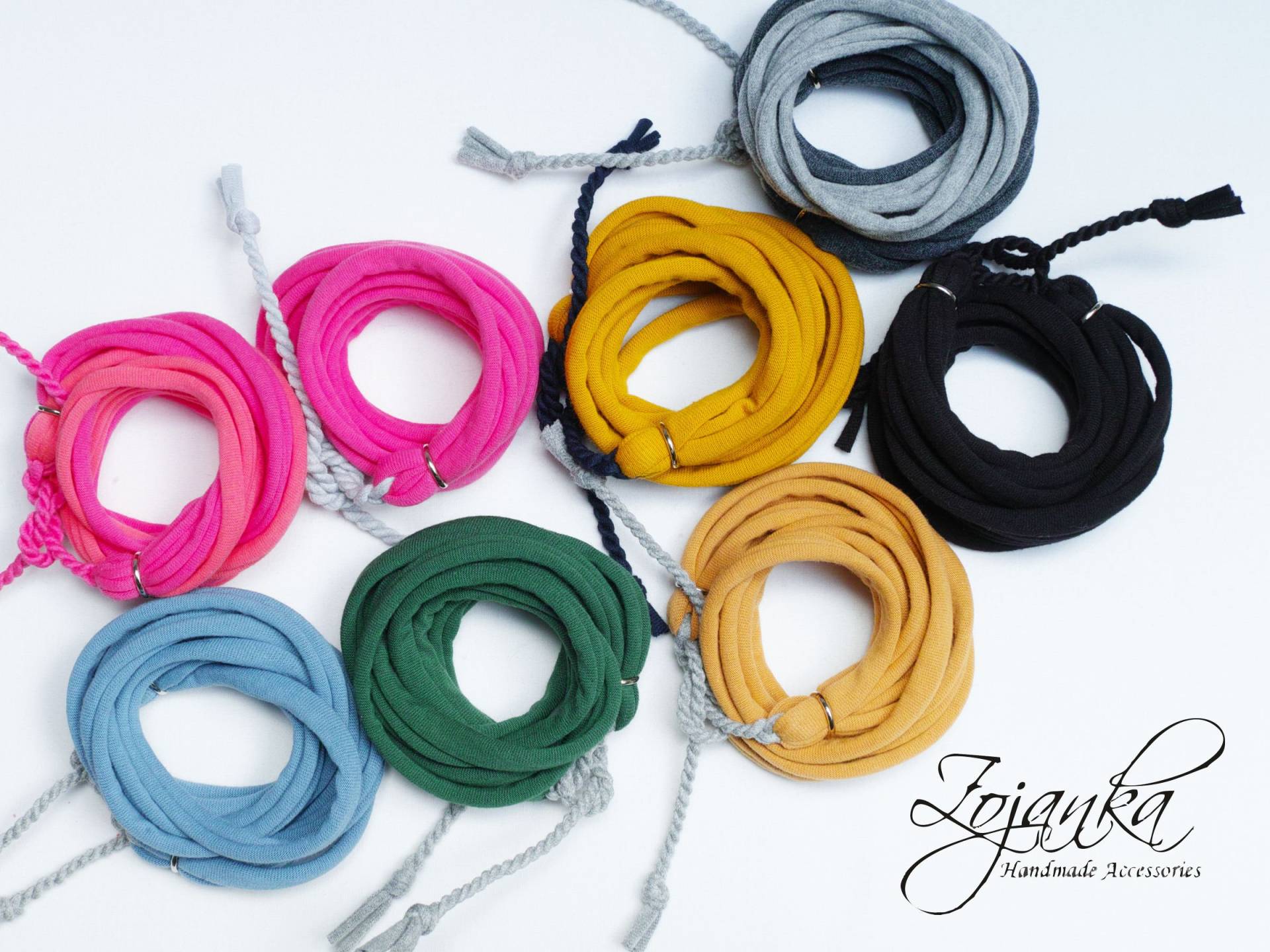 Handgemachtes Baumwoll-Wickelarmband Freundschaftsschmuck Aus Recyceltem Stoff von Zojanka