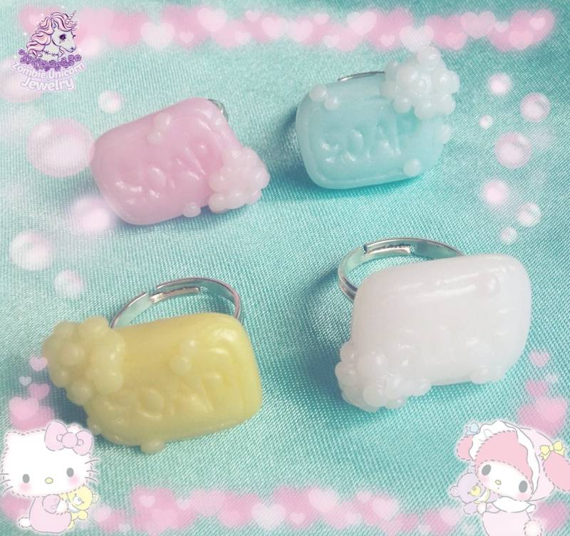 Schaumbad Seifenringe Fairy Kei Pastel Kawaii Schaumbad Seifenringe Fairy Kei Pastel Kawaii von ZombieUnicornJewelry