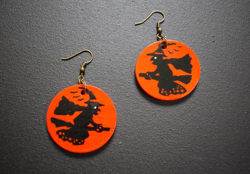 Schmuck Für Halloween Hexe Ohrringe Malerei Handgemachte Hölzerne Gemälde Schmuck Für Halloween Hexe Ohrringe Malerei Handgemachte Hölzerne Gemälde von ZoraArt