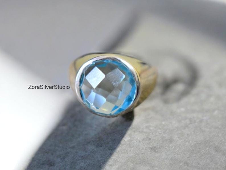 Blautopas Siegelring, Rosenschliff, Sterling Silber Unisex Ring von ZoraSilverStudio