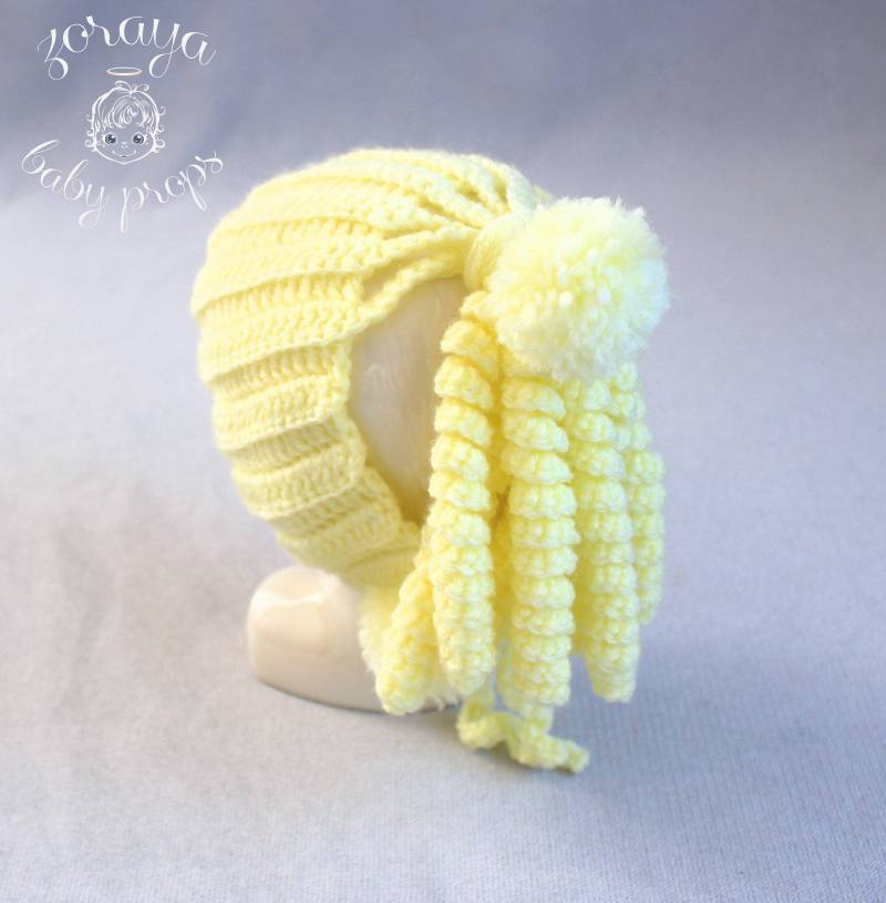 Gelb Baby Mütze Gestricktes Stirnband Mit Pompoms & Quasten von ZorayaBabyProps