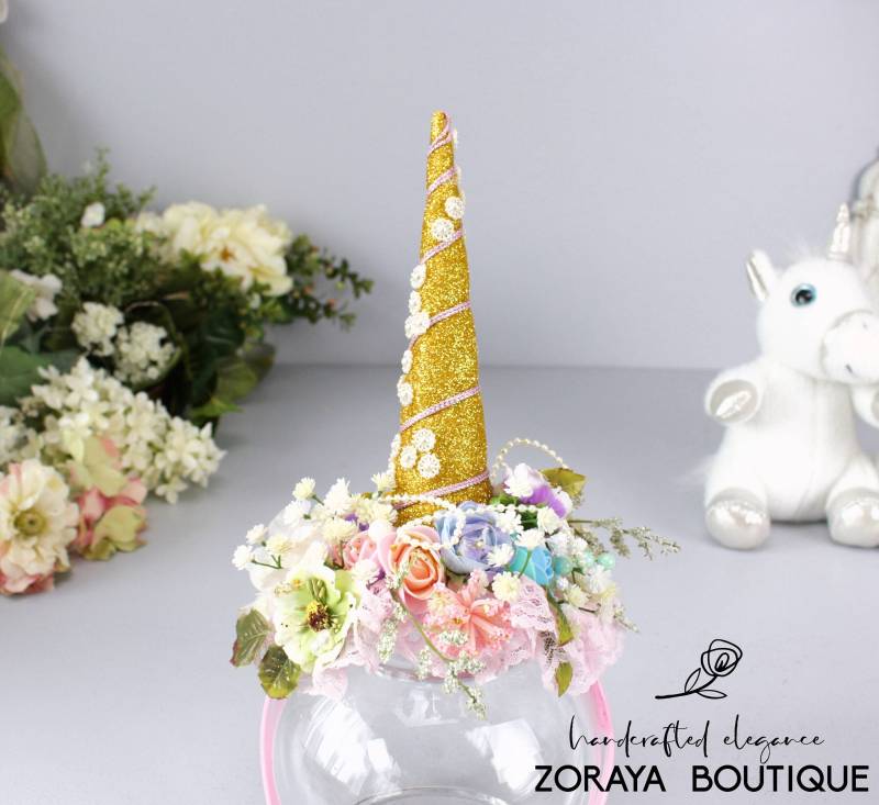 Gold Einhorn Horn Blumenkrone Party Haarband von ZorayaBoutique