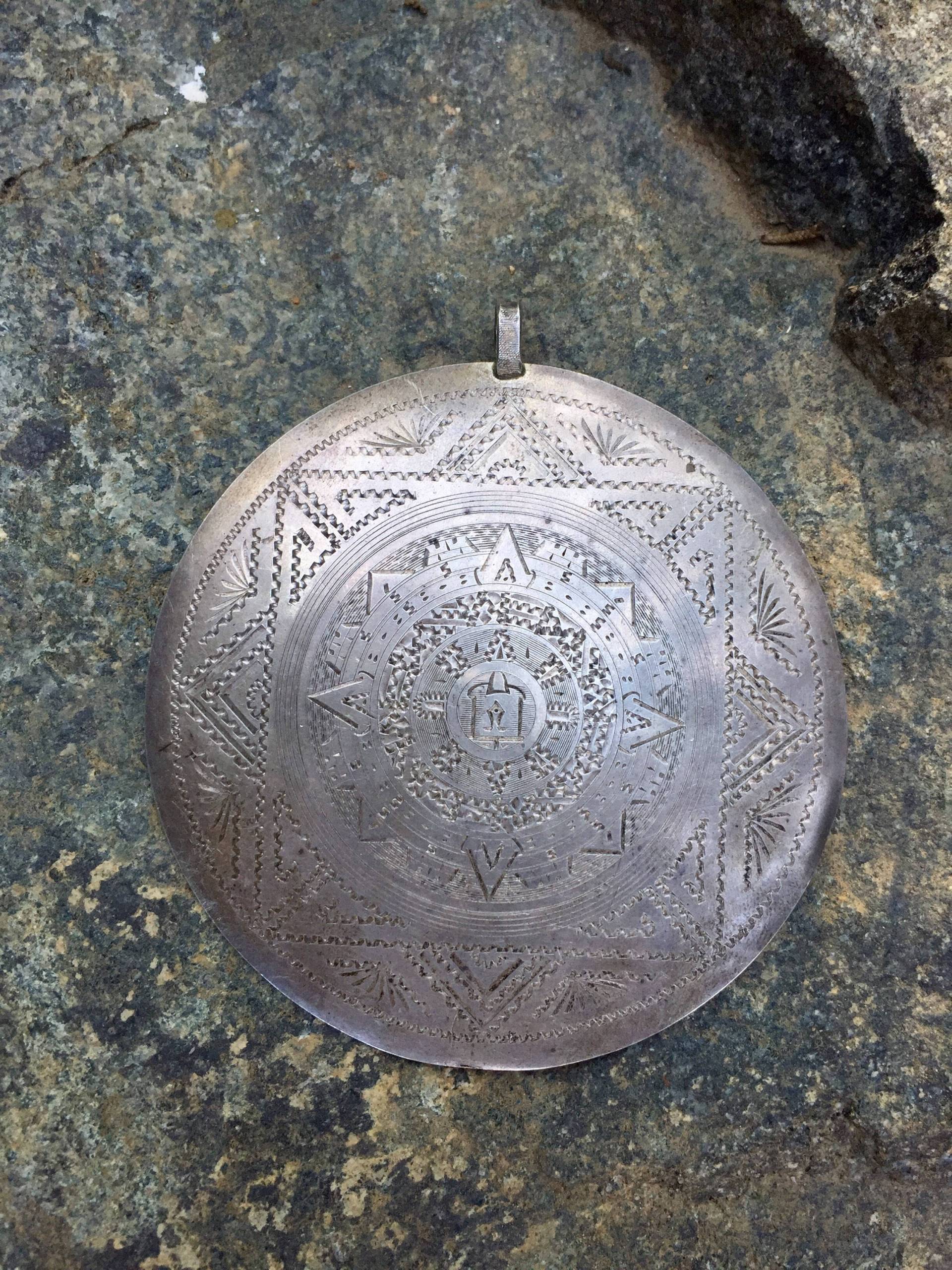 Vintage Maya Kalender Halskette von ZoulalJewelry