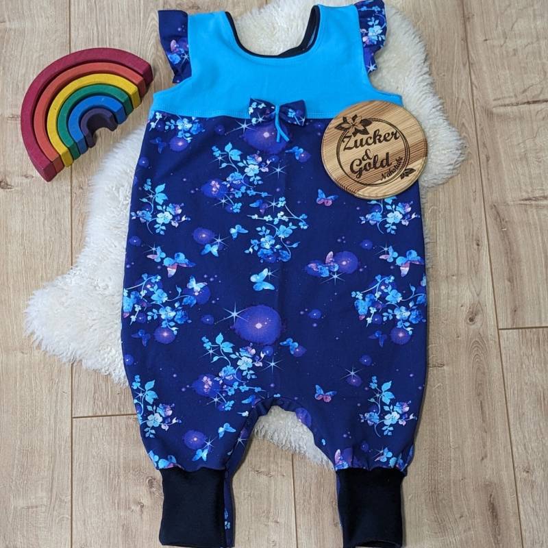 Romper Mädchen Einmalige Unikate Mit Wickelöffnung in Blau Schmetterlingen von ZuckerUndGold