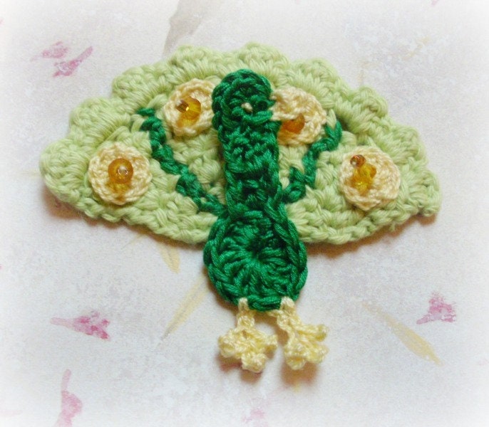 Häkelapplikation Gehäkelte Applikation Stolzer Pfau Blau Oder Grün Vogel Gehäkelt von ZuckerWolle