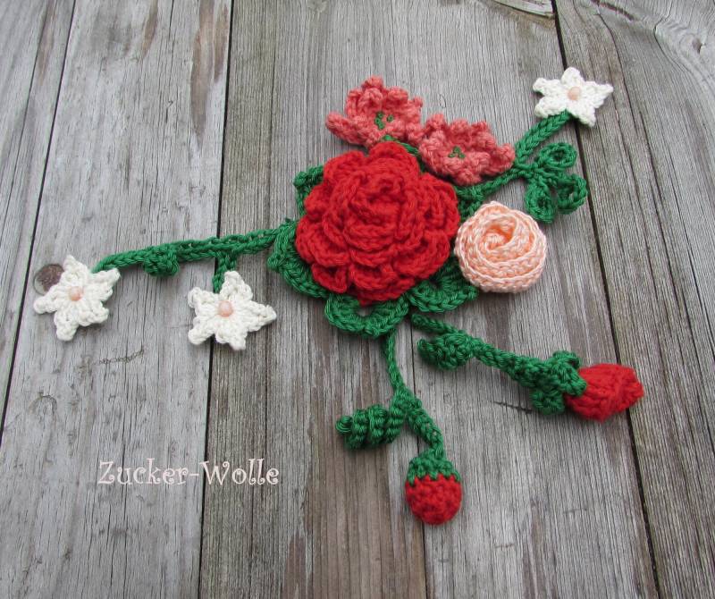 Häkelblumen Üppiges Blumenbouqet 3D Häkelblumen-Set Weinrot Rosa von ZuckerWolle