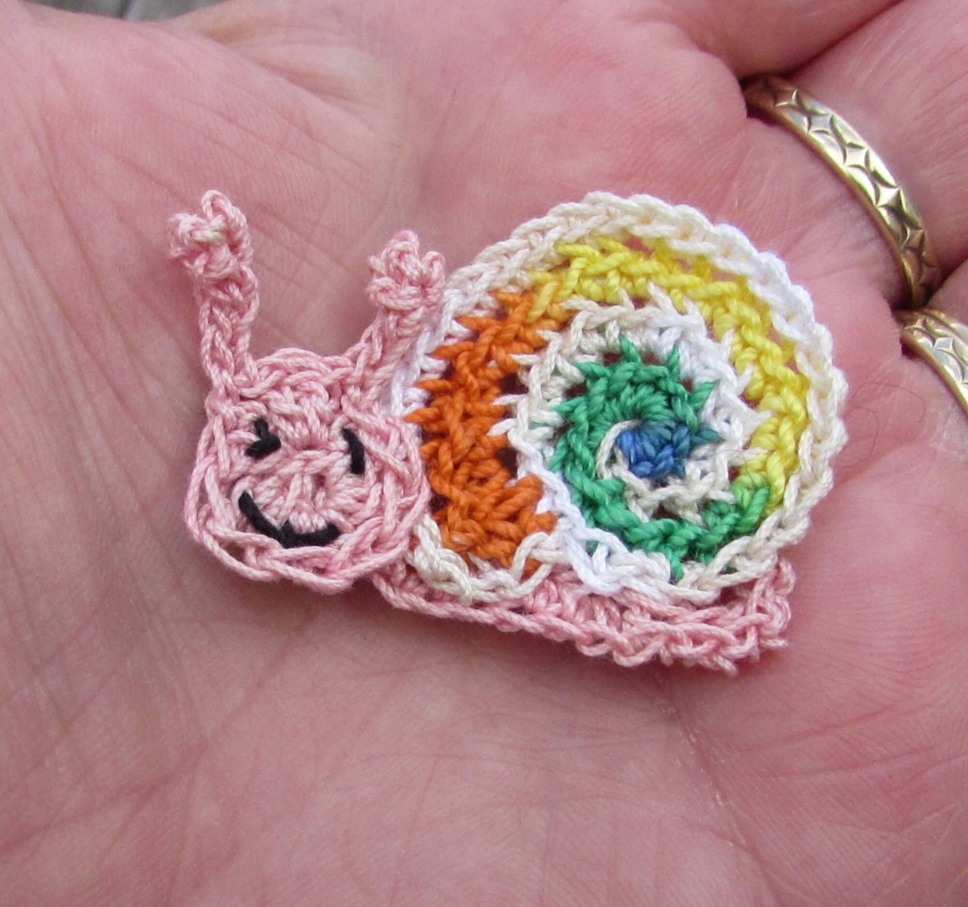 Mini Schnecke Häkelapplikation von ZuckerWolle