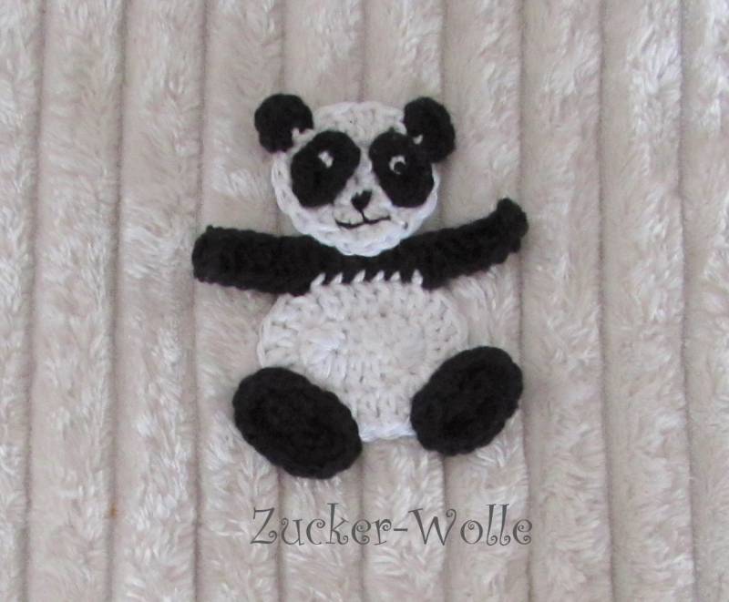 Panda Pandabär Häkelapplikation Aufnäher von ZuckerWolle