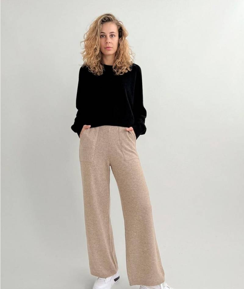 Zuckerwatte Rundhalspullover modisch kurze Form aus Merino Cashmere Mix von Zuckerwatte