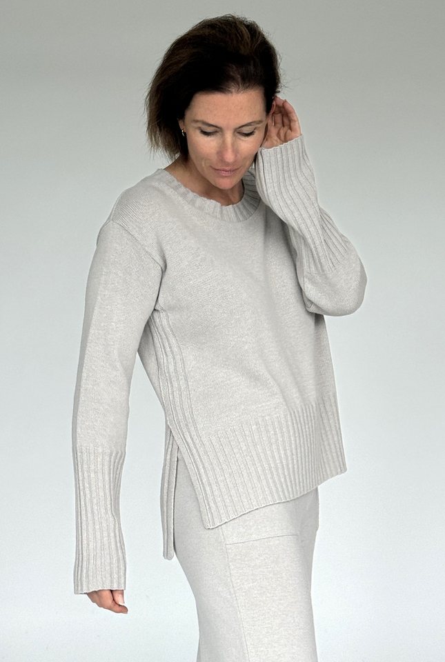 Zuckerwatte Rundhalspullover schöne Rippstrickdetails, aus wertiger Merino Cashmere Mischung von Zuckerwatte