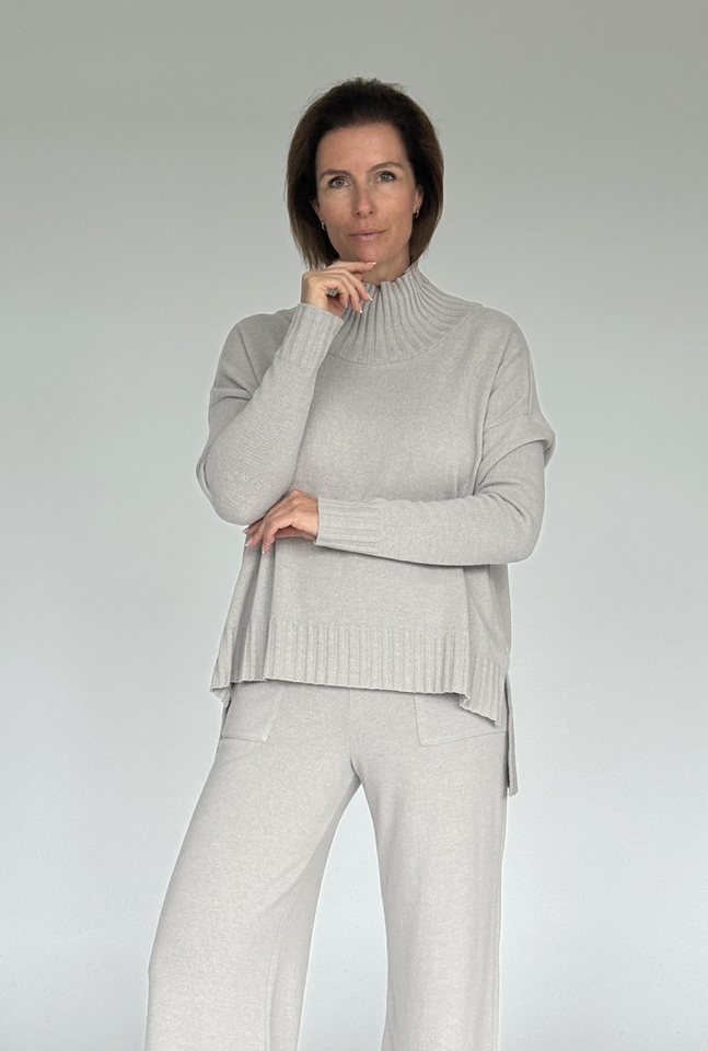 Zuckerwatte Stehkragenpullover bequem geschnitten, Merinowolle mit Cashmere von Zuckerwatte