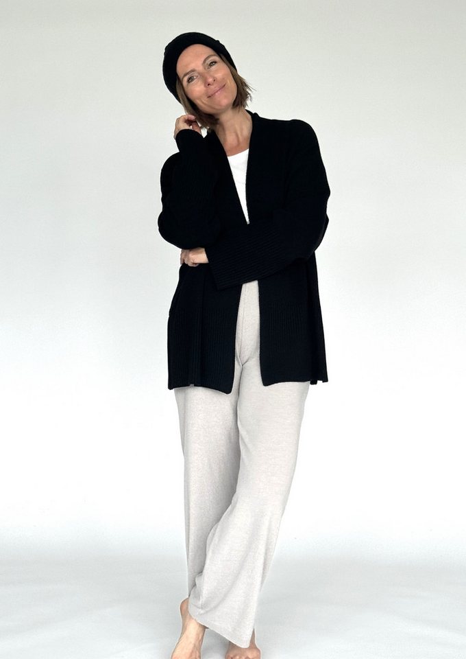 Zuckerwatte Strickjacke Rippstrickdetails, aus weicher Merino Cashmere Mischung von Zuckerwatte