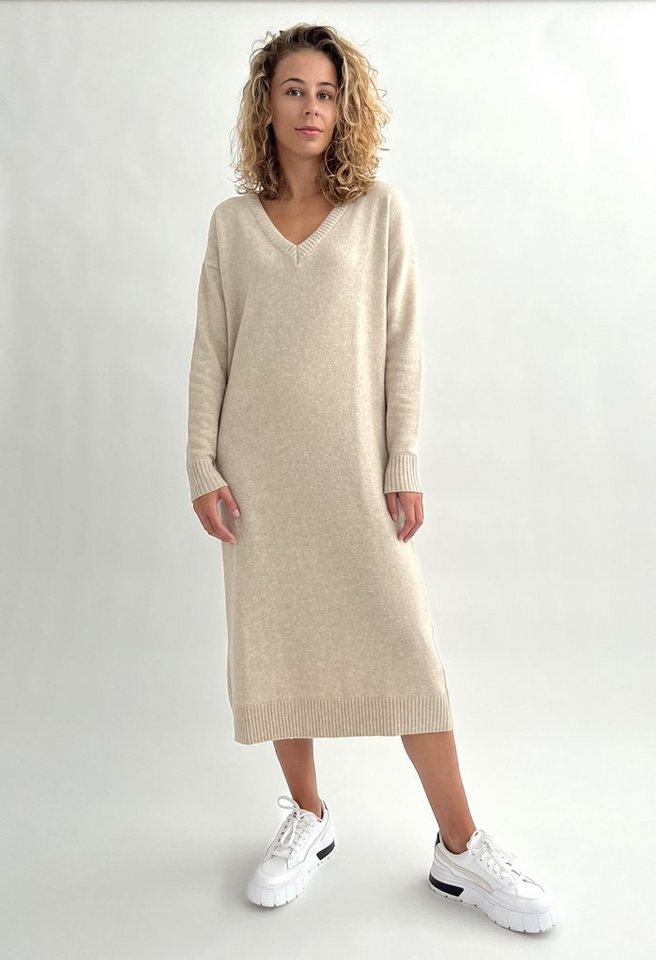 Zuckerwatte Strickkleid mit V-Ausschnitt aus Merinowolle mit Viskose und Cashmere von Zuckerwatte