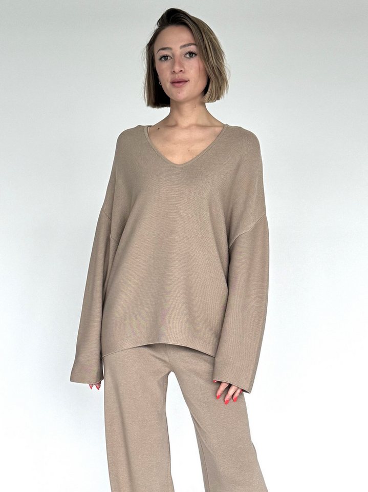 Zuckerwatte V-Ausschnitt-Pullover feingestrickt aus wertiger Viskose Stretch Mischung von Zuckerwatte