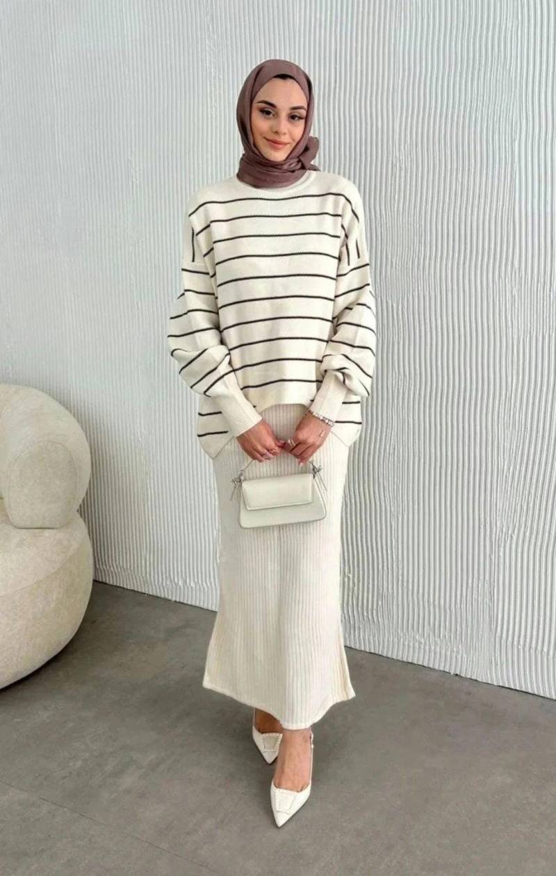 Damen Zweiteiler, Gestreiftes Strick-Oberteil Mit Innenkleid von ZuemraNisaMode