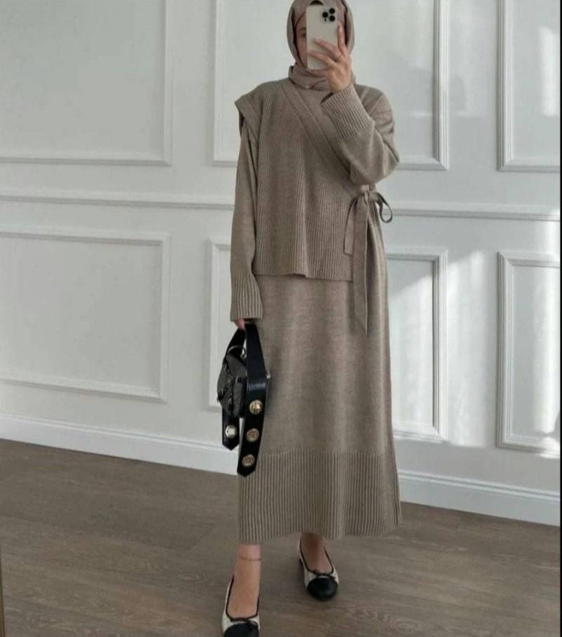 Damen Zweiteiler, Strickkleid Mit Strickweste von ZuemraNisaMode